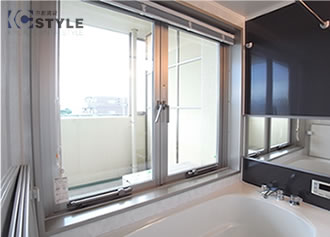 リビングから洋室に向って(307号）