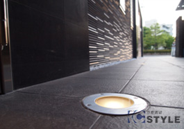 アプローチのライトはLED。