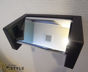 ペーパーホルダーやタオル掛けの小物まで<br />デザイン性を効かせて・・・