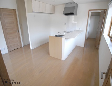 ナチュラルな内装が清潔感と明るさを演出します（106号type）