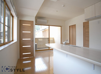 既存のマンションと比べると窓が大きく採光が良好二重サッシで寒暖の差を感じさせません