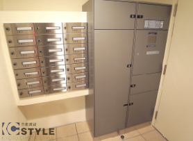 留守の時に便利な宅配BOX完備