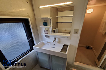 シンプルかつお洒落な独立洗面台 204