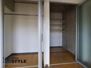 奥行たっぷりのクローゼット（201）