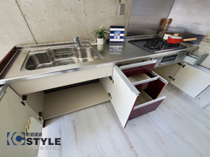 収納力も魅力的なシステムキッチン（204）