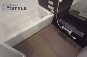 大きく確保された追炊き、浴室乾燥機付システムフルオートバス（302号）