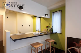 ダイニングテーブルとして利用できるカウンター（103号）