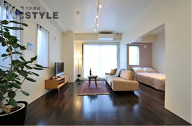 寝室はスライドドアを開け放せる設計（103号）