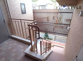 共用部も高級感あるタイル張り