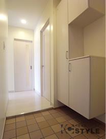 室内が見えない設計の玄関エントランススペース