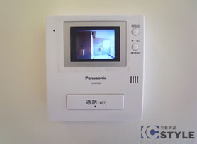 全室テレビモニター付インターホンで、来訪者を確認して頂けます。