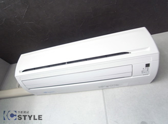 リビングには冷暖房エアコンも装備しています