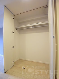 大型クローゼット