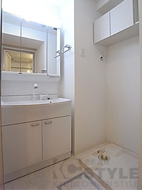 洗面脱衣所に洗濯器設置可