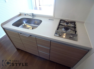 スタイリッシュな２口ガスコンロシステムキッチンで毎日の料理の幅が広がります（301号）