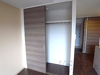 天井までの高さのあるクローゼット収納