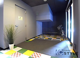 部屋内に駐輪できますが、オートロック内にも有料駐輪場完備