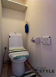 ウォシュレット完備のトイレスペース