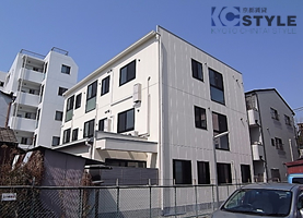 建物裏側も抜けていて日当たり、見晴らし 良好です