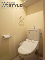 ウォシュレット完備のトイレスペース