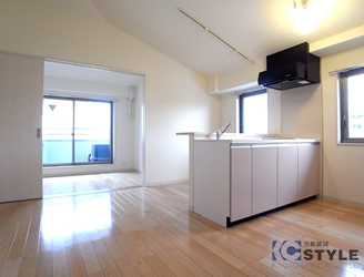 全戸角部屋設計だから窓が多く、採光・風通し良好（302type）