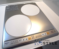 お手入れがしやすく、高効率なＩＨコンロ2口装備