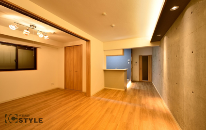 家具の配置がしやすい間取りプランに色も合わせやすい、ナチュラルテイストの室内装（301・201号type） 