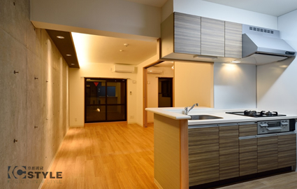 木目調の横目地が美しいグリル付3口ガスコンロワイドシステムキッチン（301・201号type） 