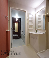 サニタリスペースは広々、そして清潔かつ上品に 