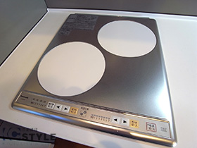 お手入れがし易く熱伝導率の良いIHコンロを採用毎日のお料理が楽しくスピーディに