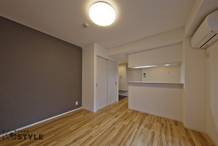 オシャレなデザインクロスに全戸照明器具設置済みが嬉しい（06type）