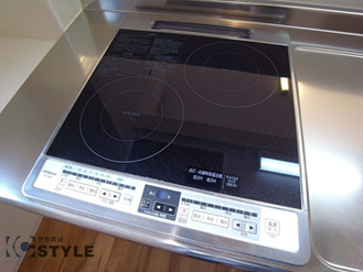 お手入れがしやすい高効率２口ＩＨコンロでお料理もしやすいです