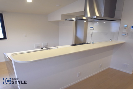 使い勝手の良い便利なカウンターキッチン 206