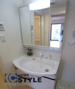 便利な三面鏡ドレッサー