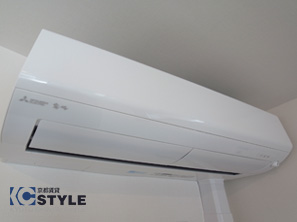 リビングにルームエアコン完備