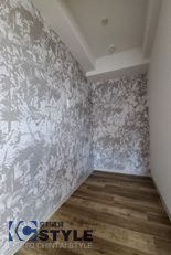 専用のベッドスペースには拘りのクロス（401号）